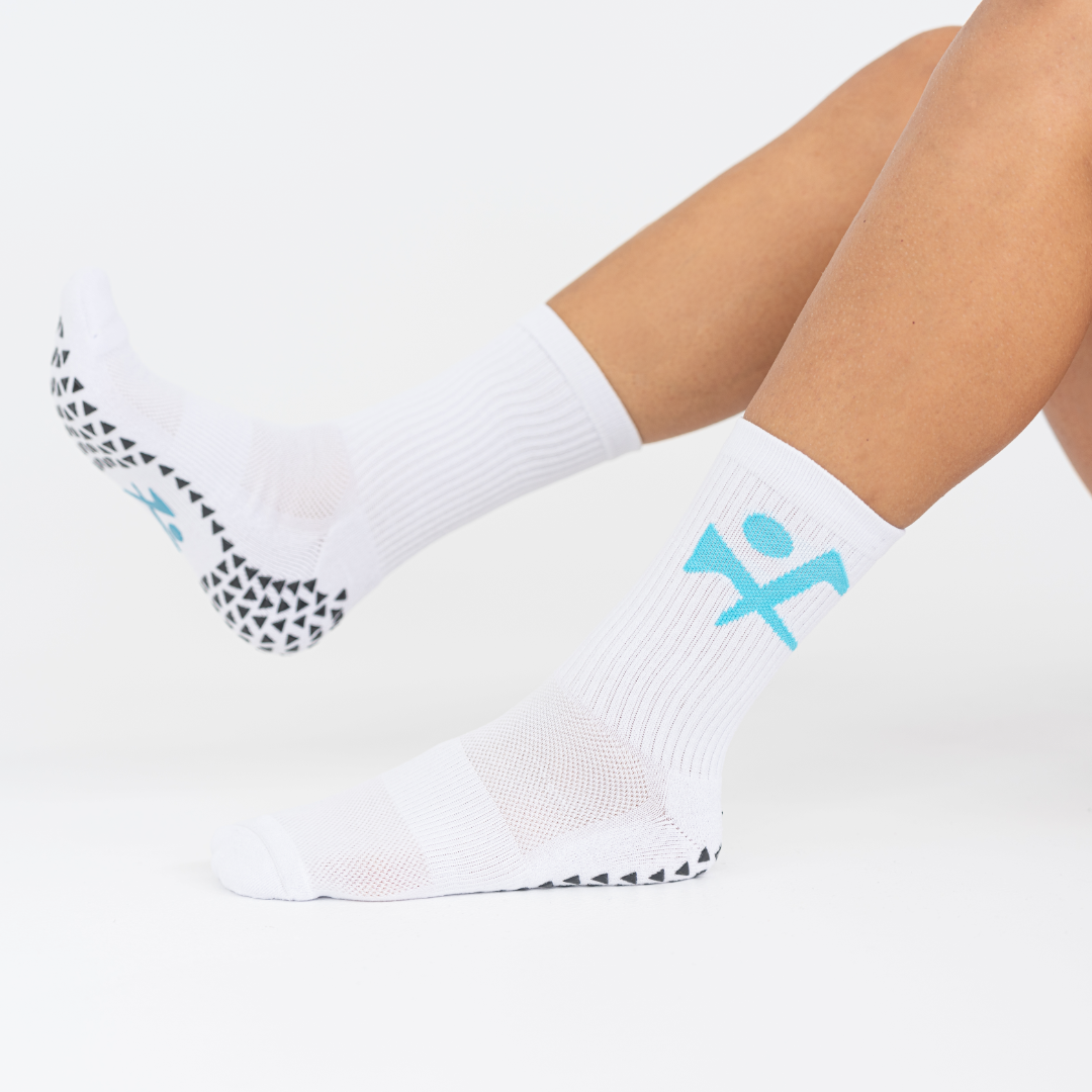 Unisex Sport Crew Grip Socks – Triangle Pattern White